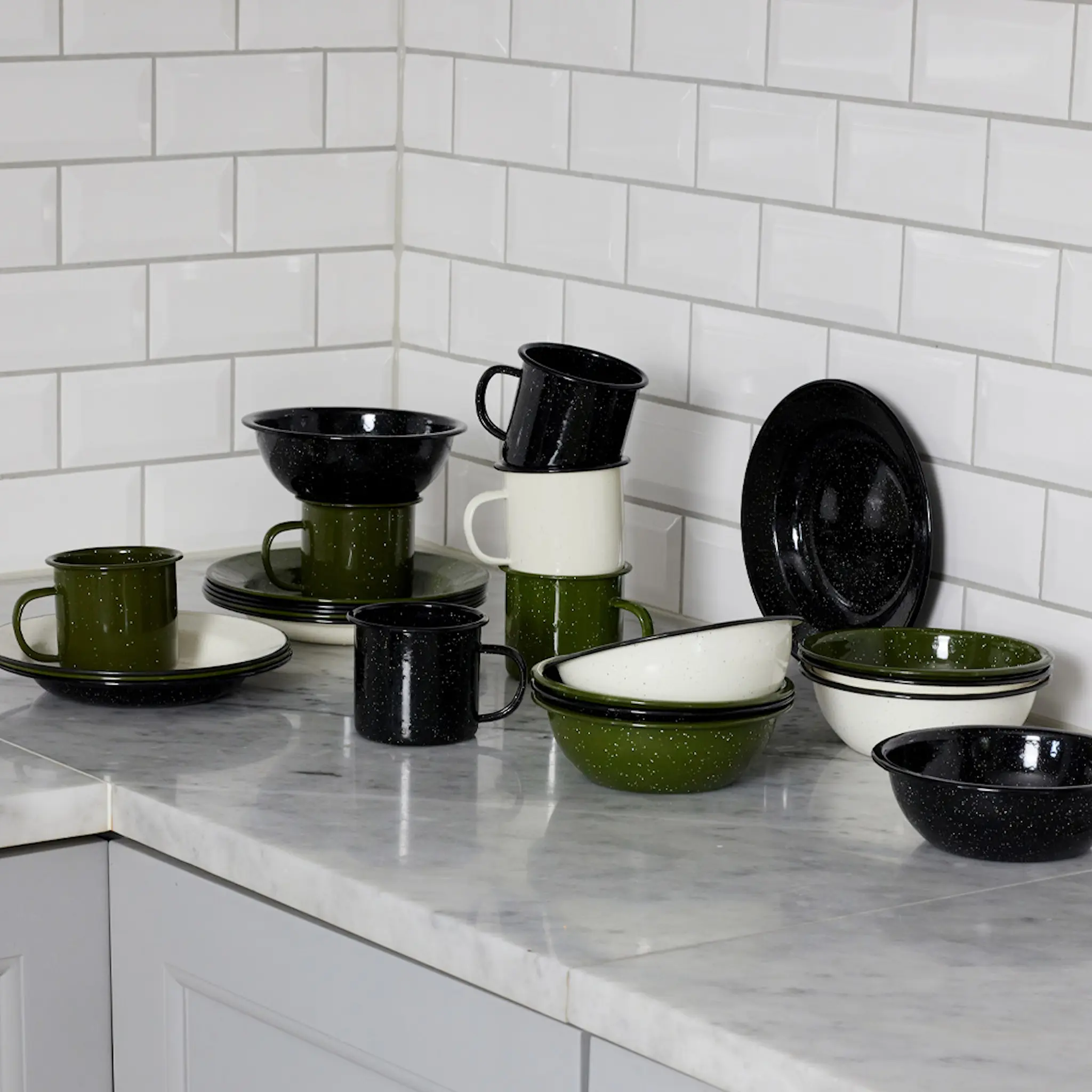 Sagaform Doris Emaljmugg 38 cl Svart