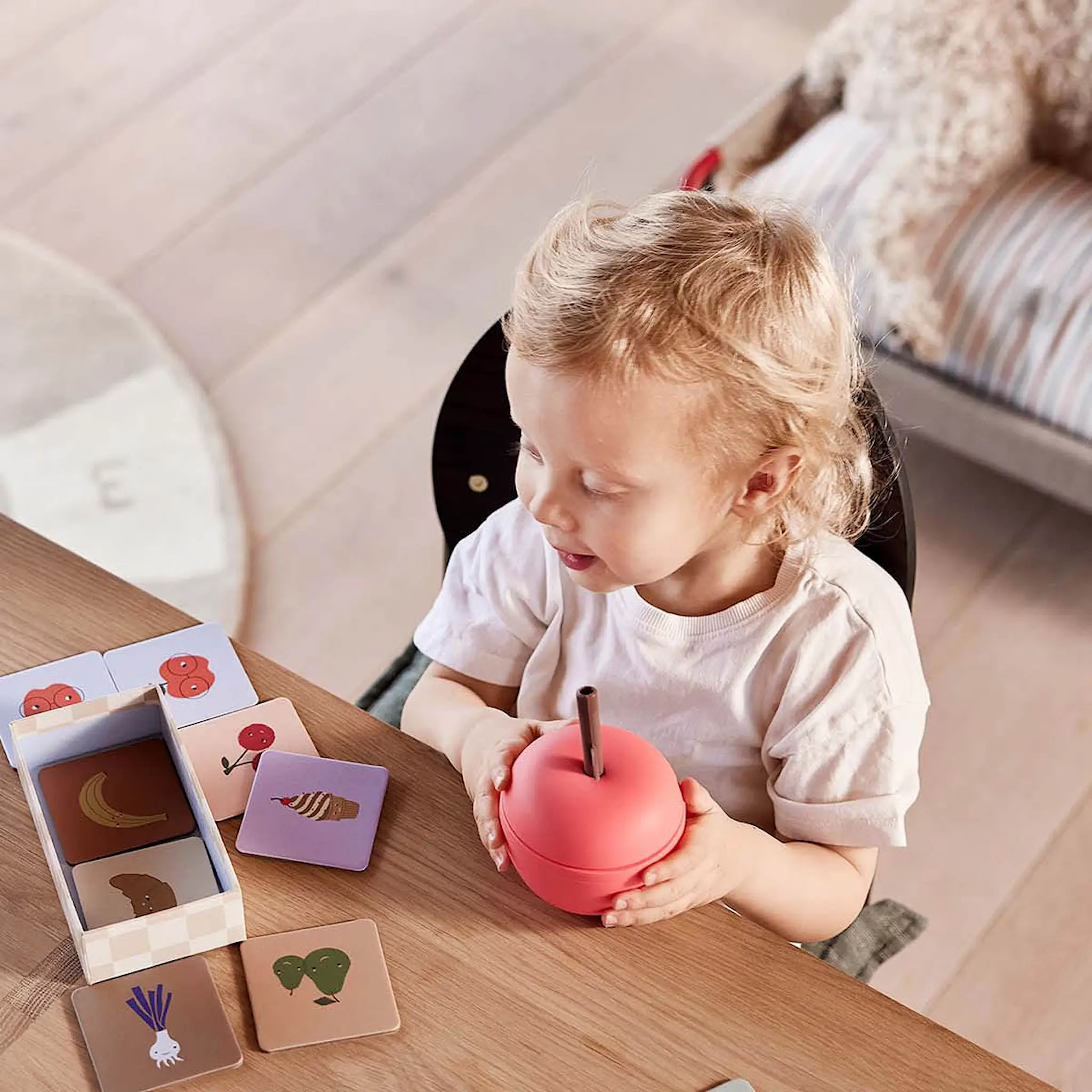 OYOY Apple barnkopp 20 cl Cherry Red