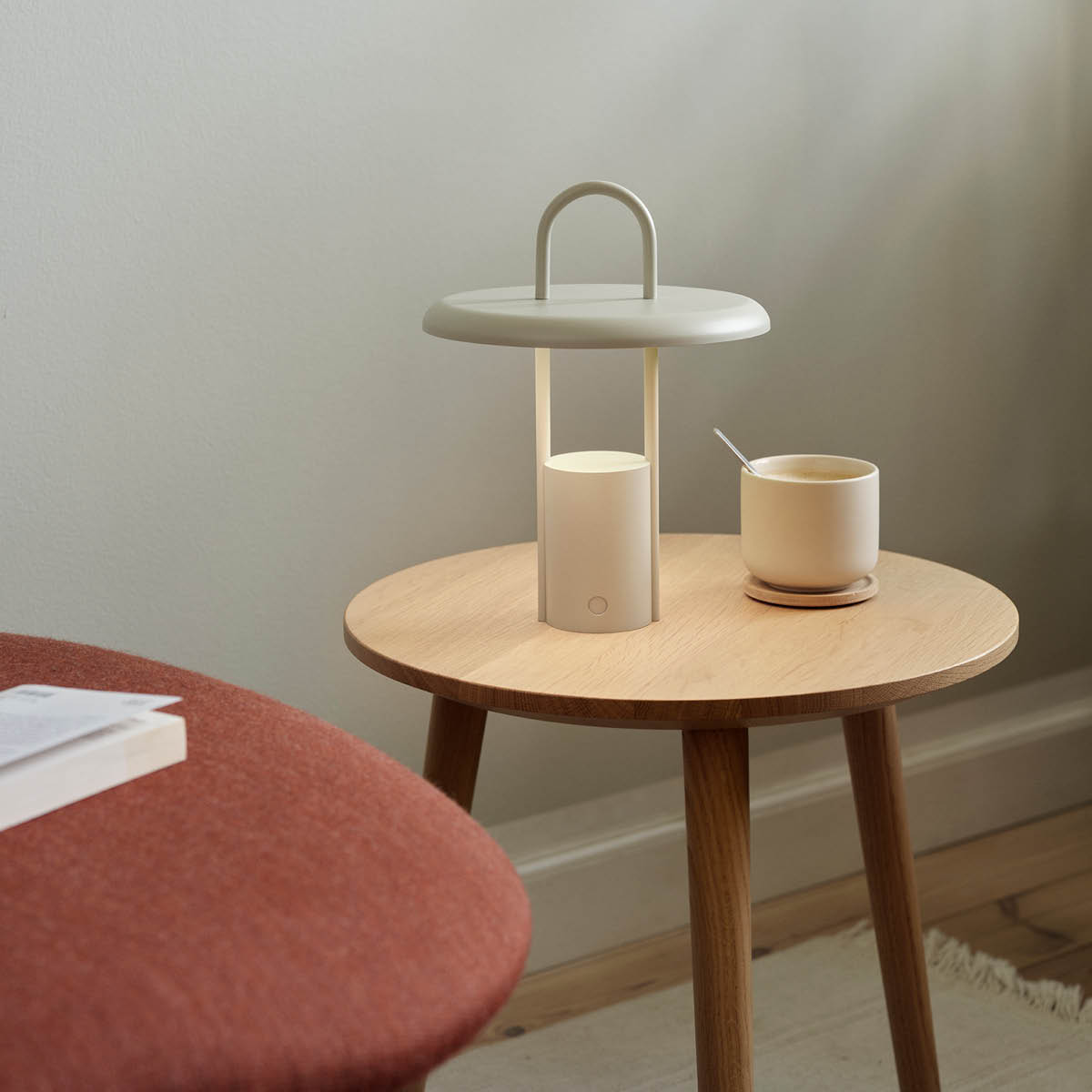 Stelton Pier LED-valaisin Hiekka