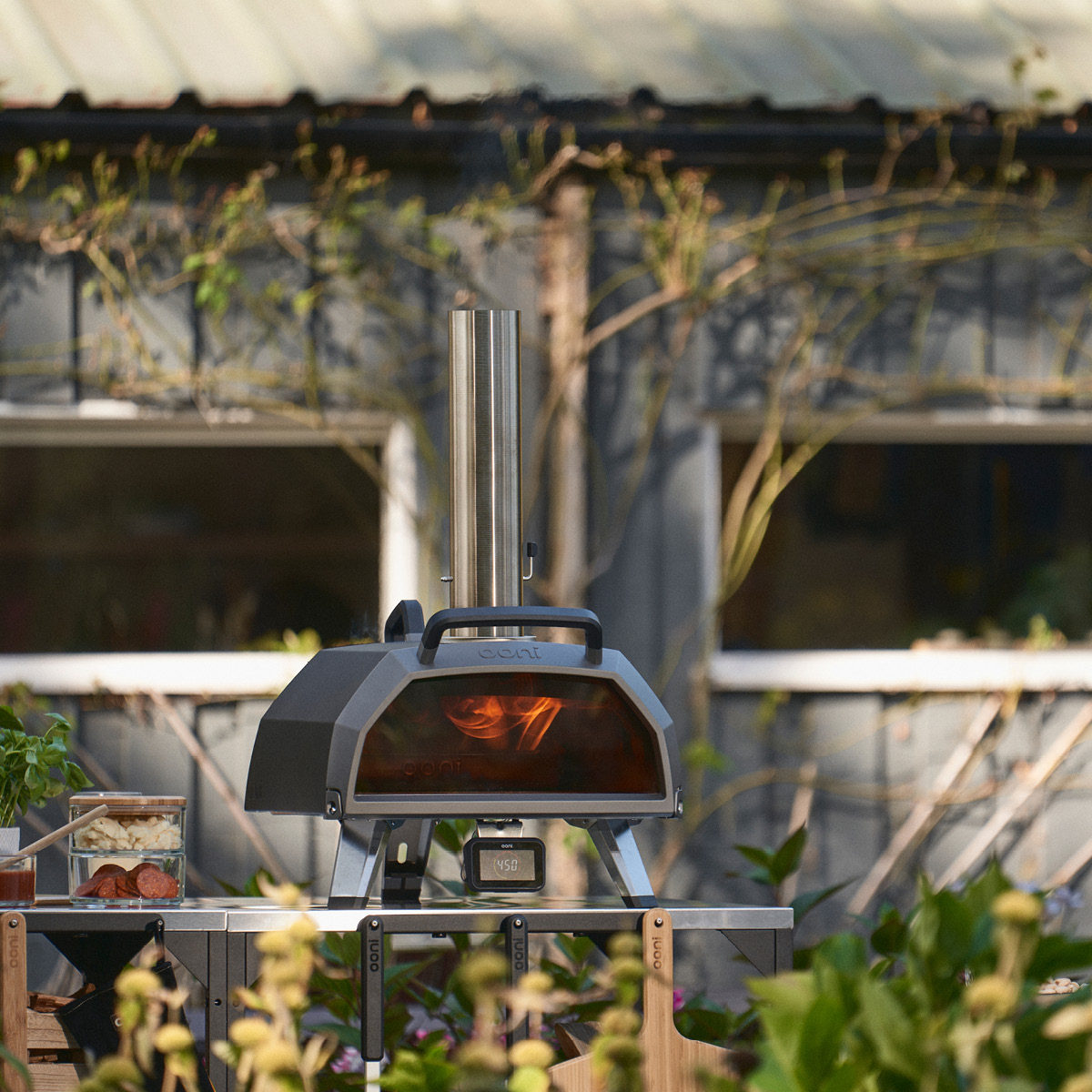 Ooni Karu 2 Pro pizzaovn vedfyrt/gass 16" svart