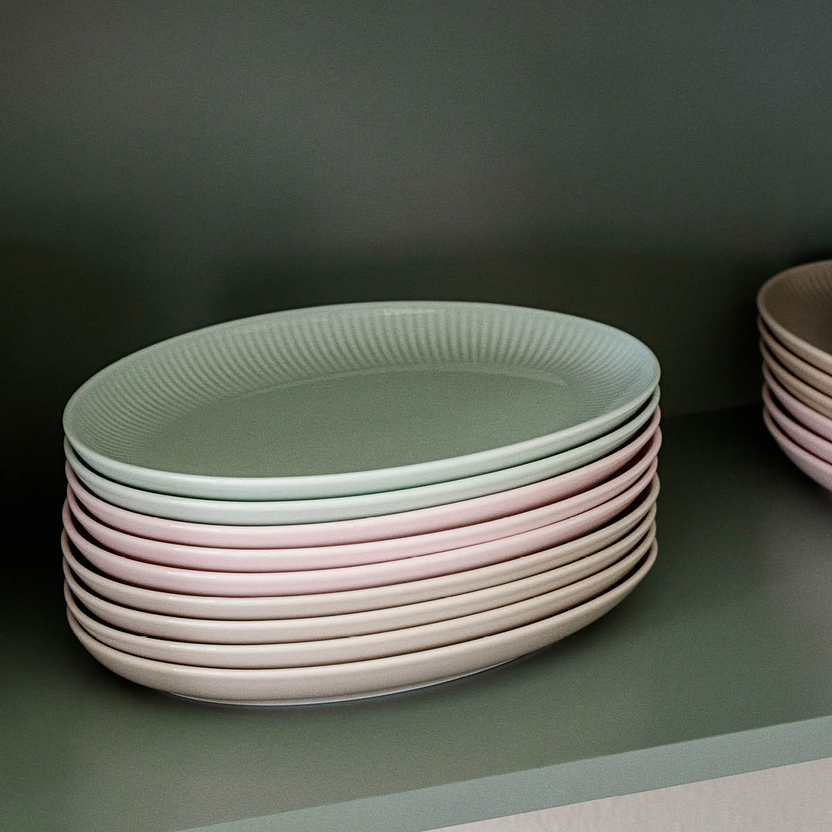 Eva Trio Legio Nova Palette soikea coupe-lautanen 24,5 cm minttu