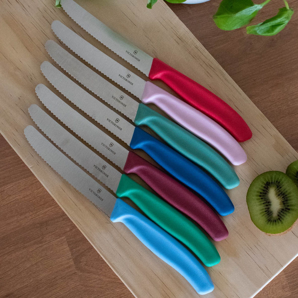 Victorinox Swiss classic Tomaatti- & Ruokaveitsi 11 cm Musta