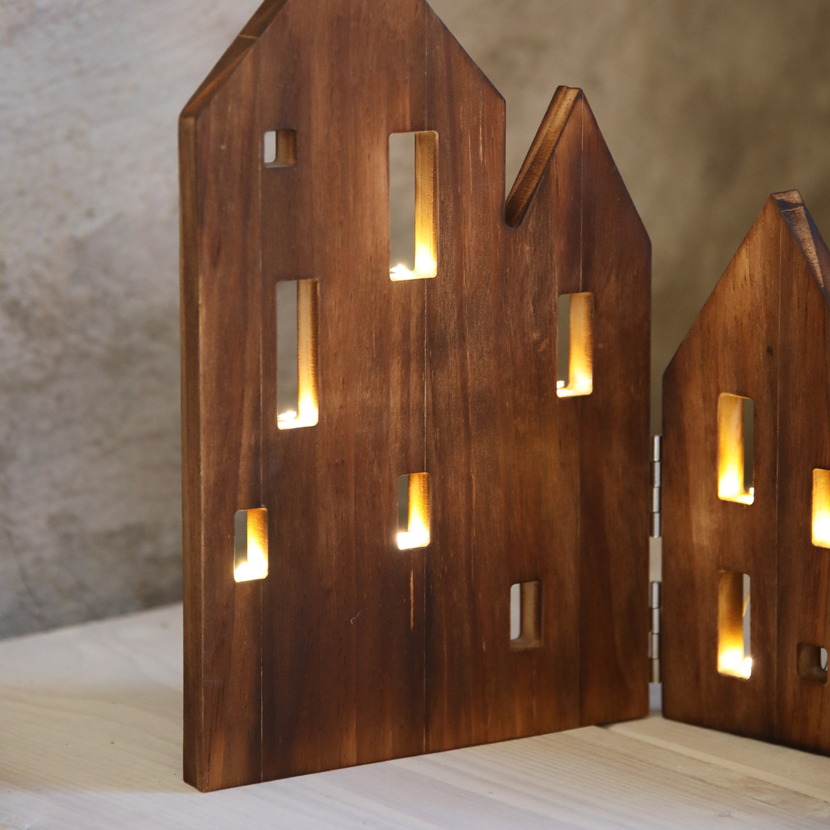 Markslöjd View bordsdekoration med LED 71,5 cm trä