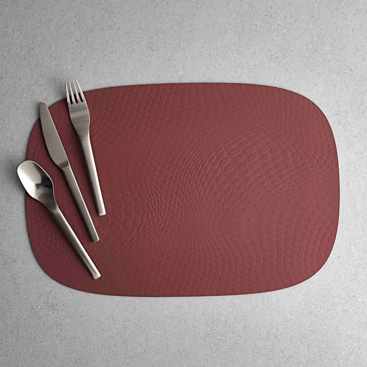 Aida - Life in colour Karim Rashid Pöytätabletti 45x30,6 cm Bordeaux