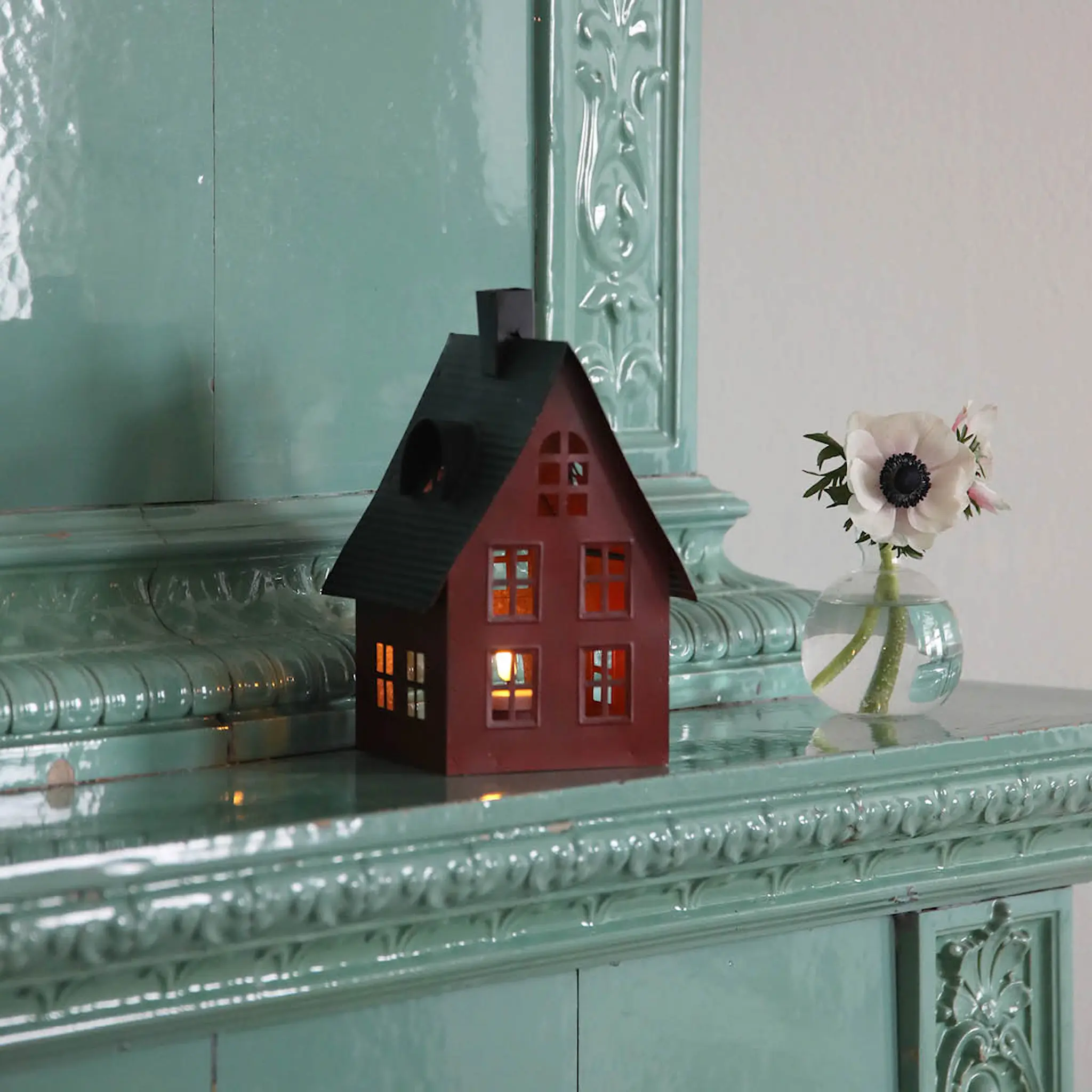 Markslöjd Luton metallhus LED 23 cm röd/svart