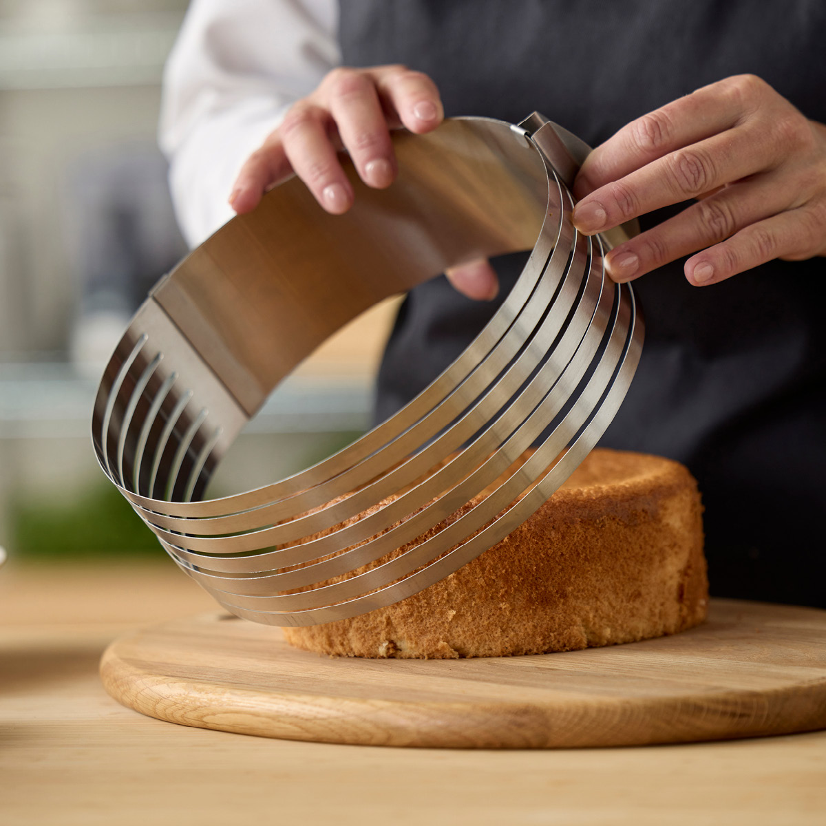 Blomsterberg Justerbar tårtdelare 24-30x8 cm stål