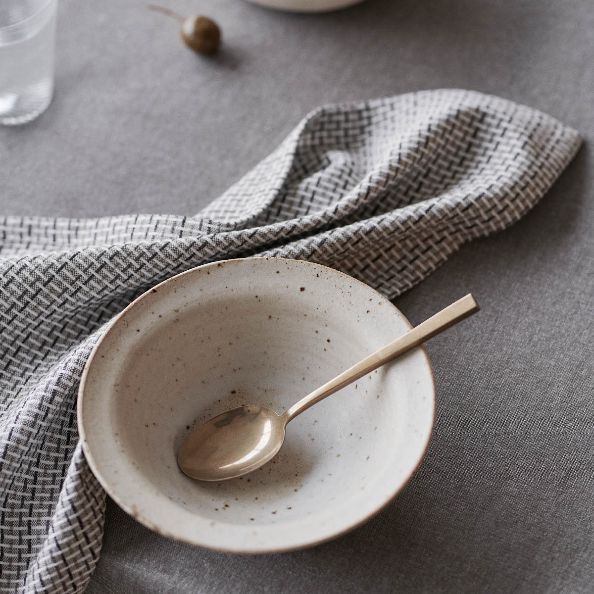 By Mogensen Duk 140x320 cm kaki brun