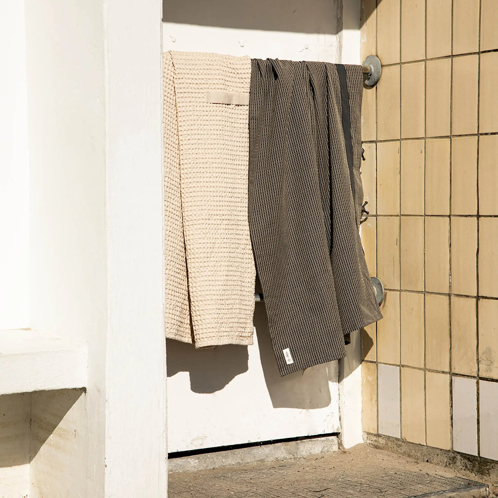 The Organic Company Big Waffle badlakan 150x100 cm stone