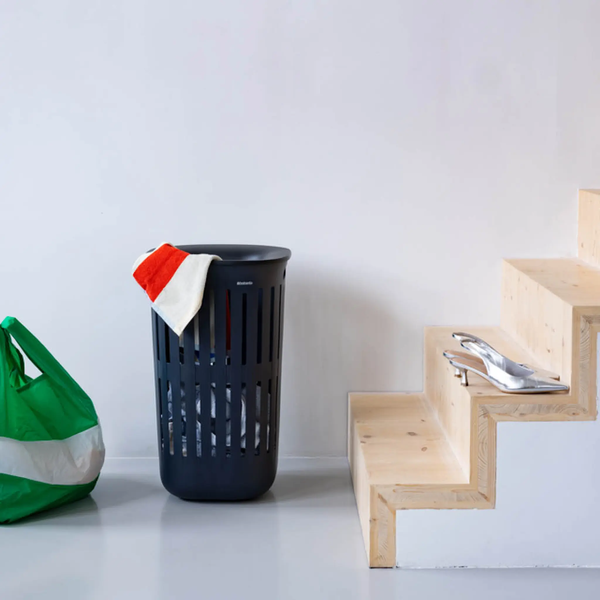 Brabantia Collect-It tvättkorg 55 L svart