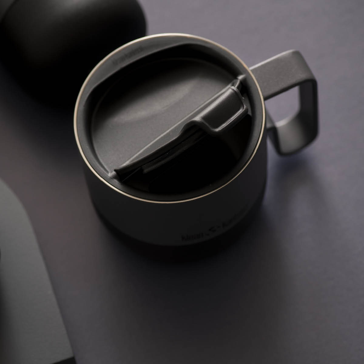 Klean Kanteen Rise mugg 41 cl med fliplock asfalt