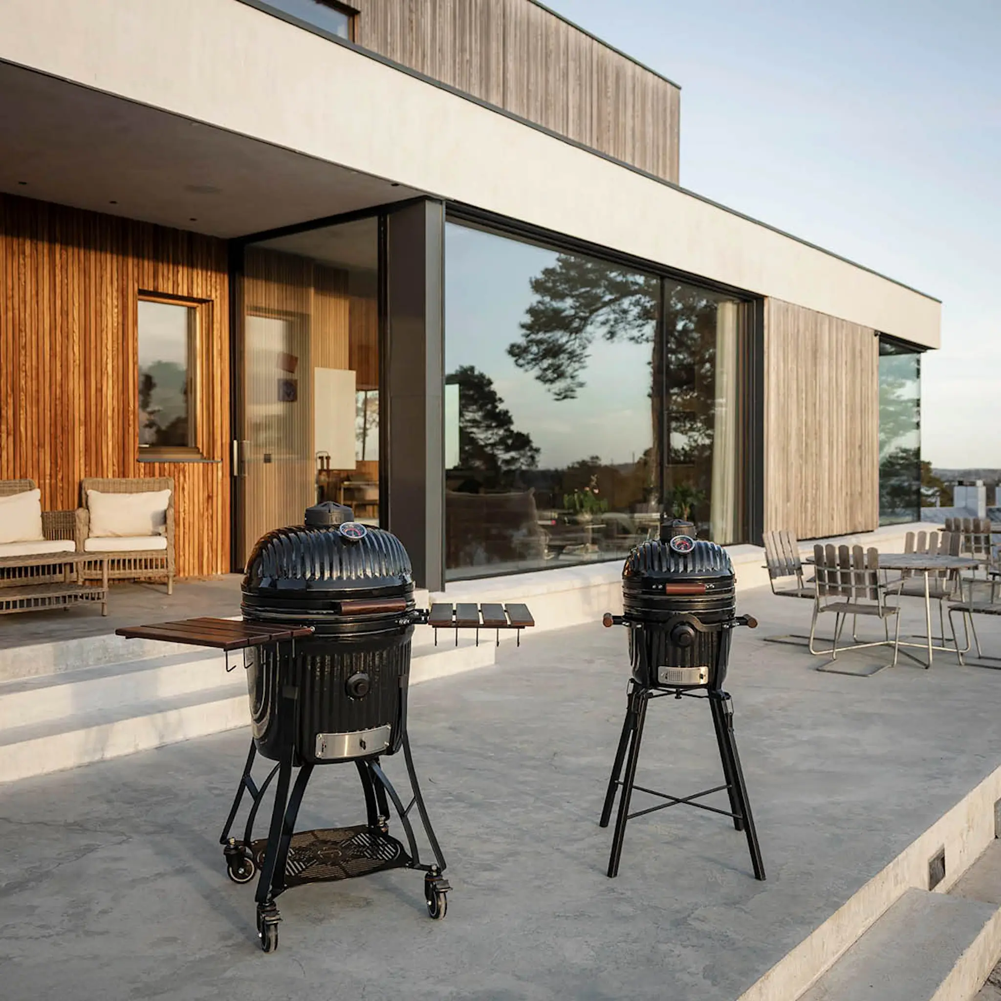 Kamado SUMO Kamado Grill Icon Large hiiligrilli musta