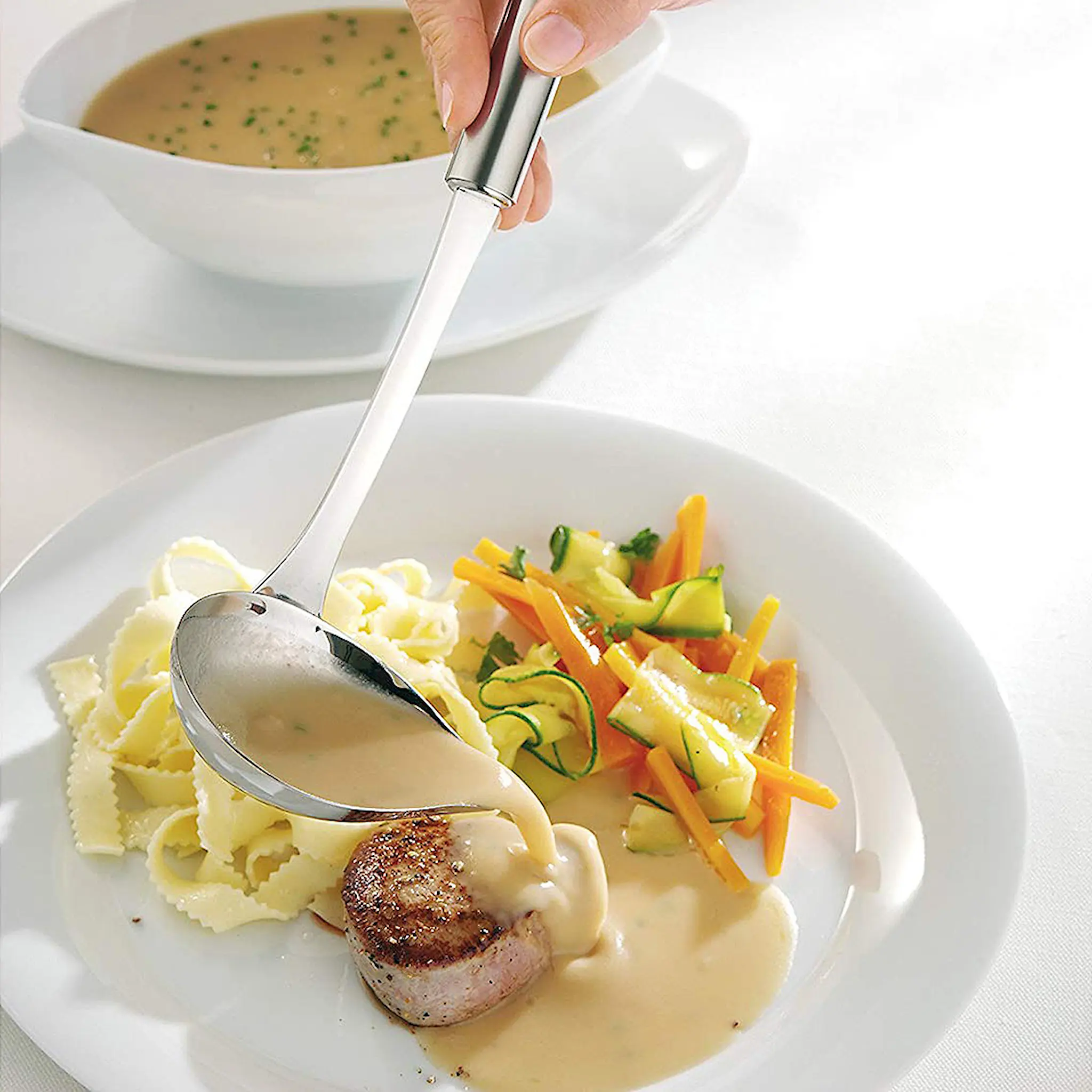 WMF Profi Plus Slev med pip 28 cm Rostfri