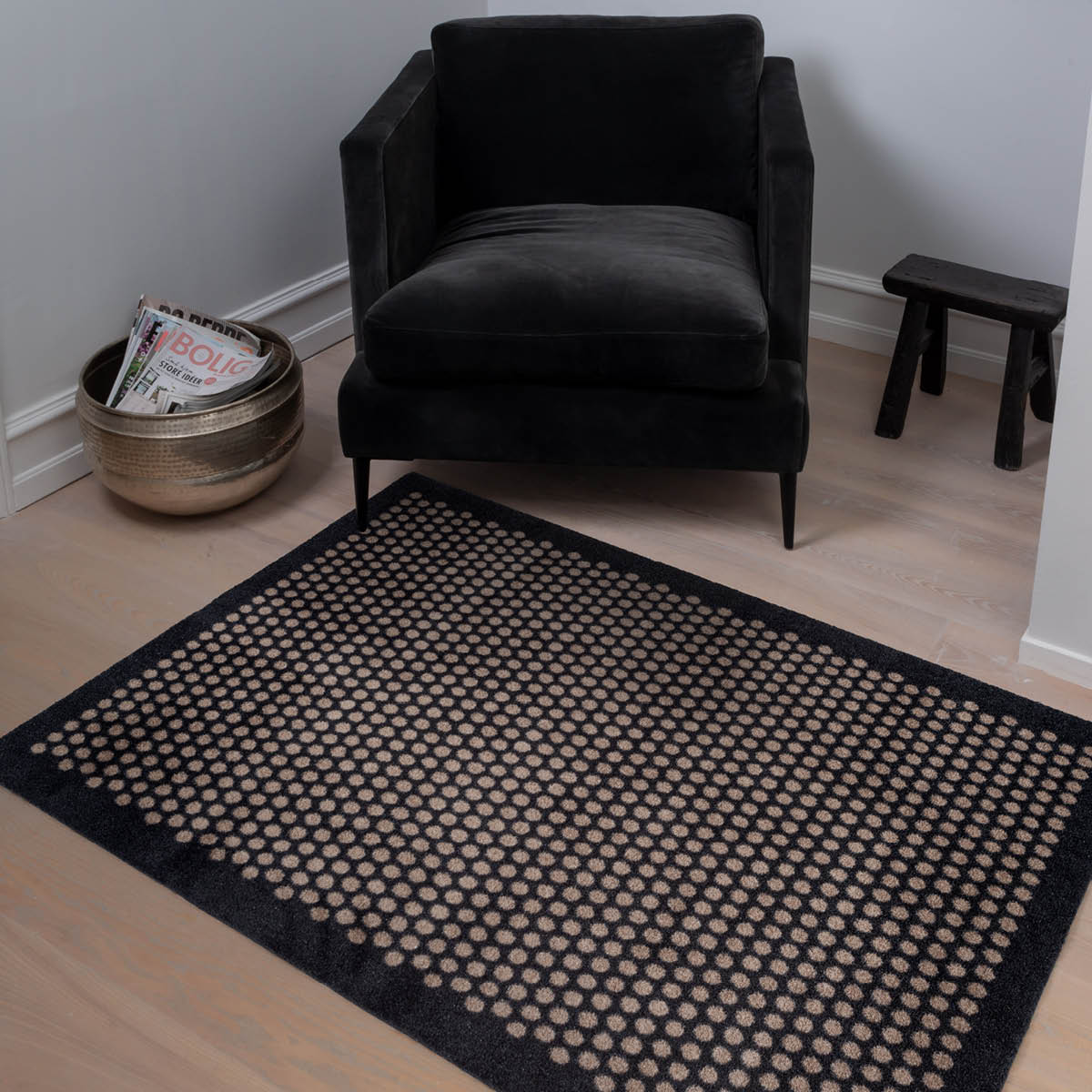 Tica Copenhagen Dot gulvmatte 130x90 cm svart/sand