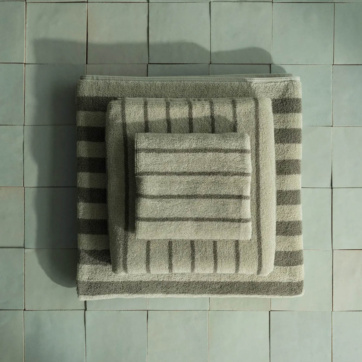 Blomus Arto handduk 100x50 cm grön