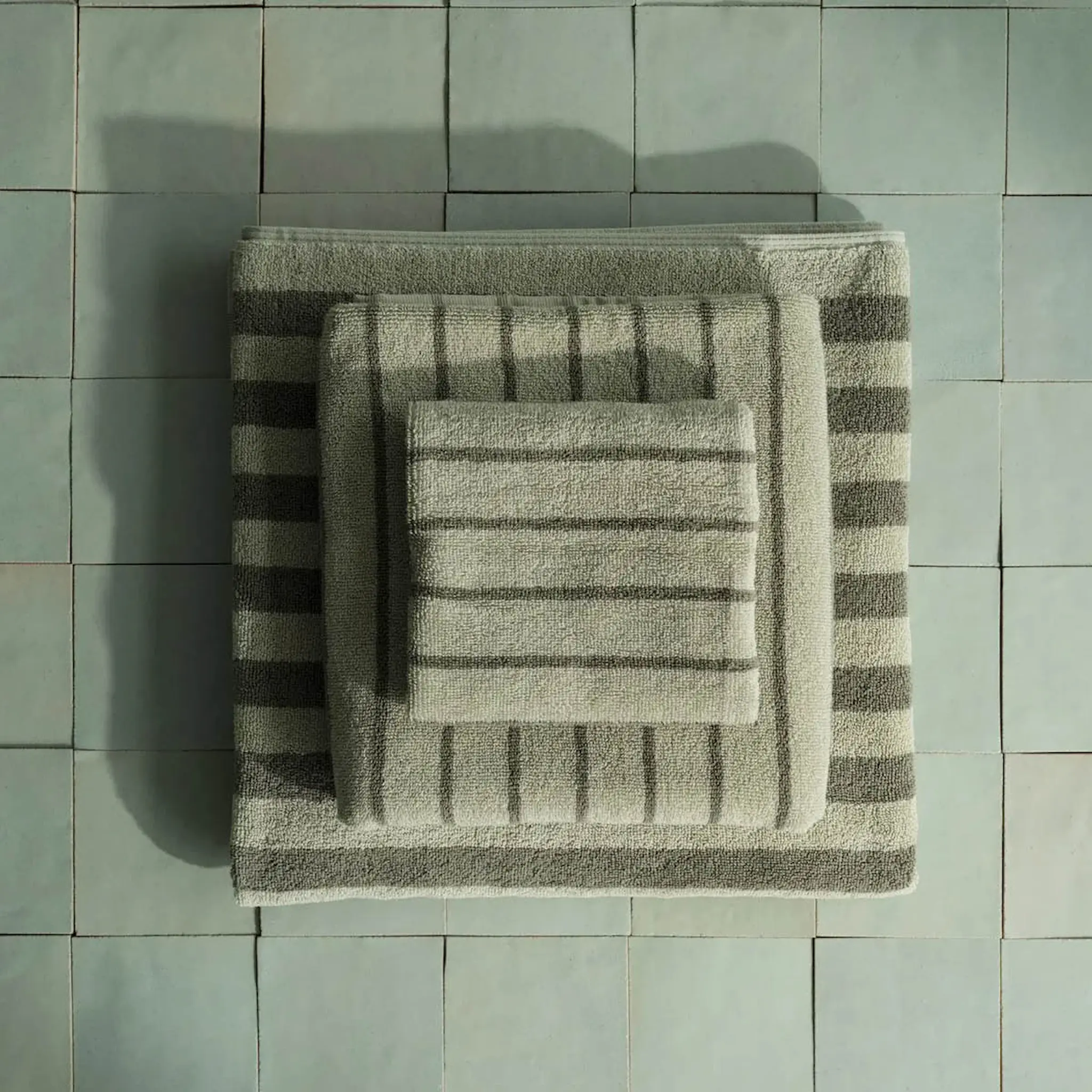 Blomus Arto handduk 100x50 cm grön