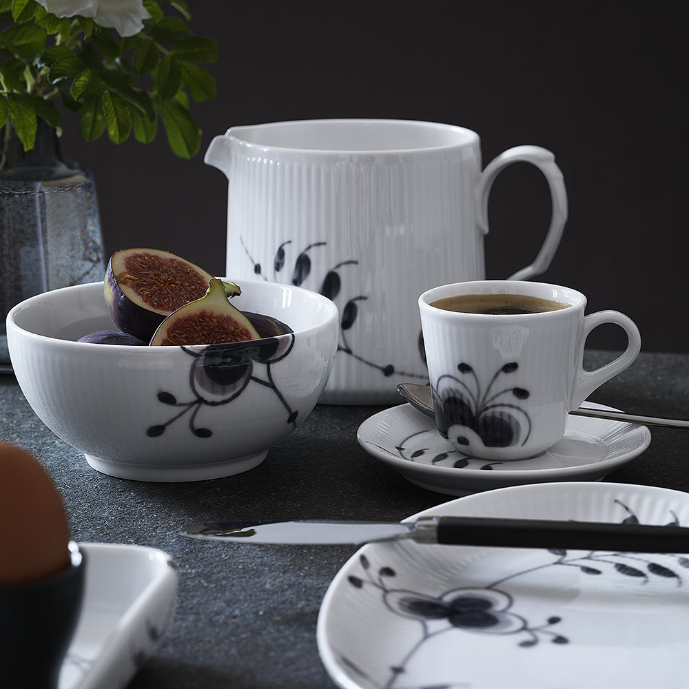 Royal Copenhagen Sort Mega Riflet skål 15 cm