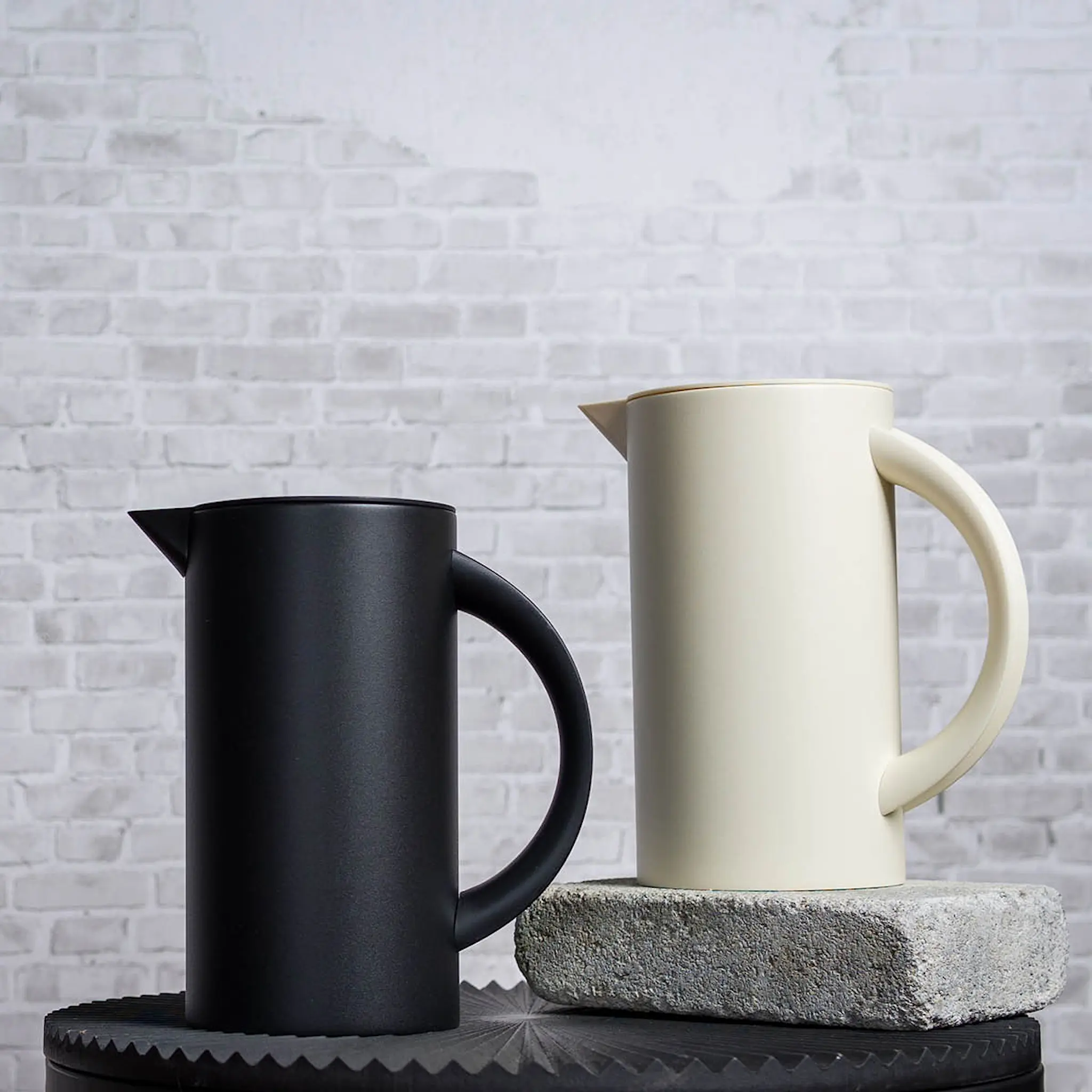 Modern House Mocca termokanne 1L matt svart