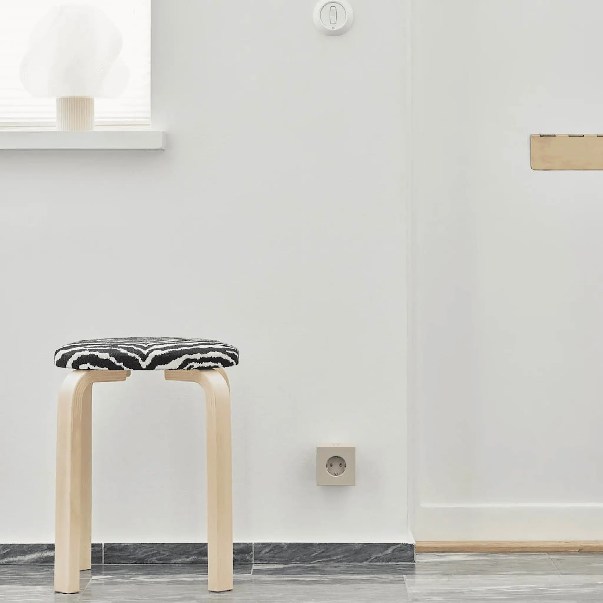 Avolt Square 2 USB-C 30W Nomad Sand