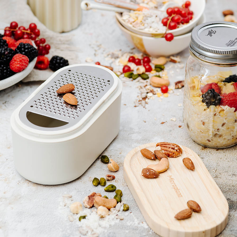 Microplane Container Grater rivjärn med behållare cashmere/bambu
