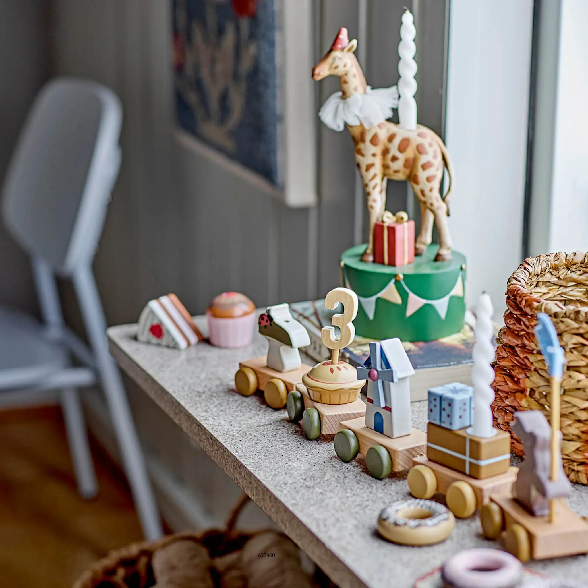 Bloomingville MINI Alfi födelsedagståg 39 cm höst