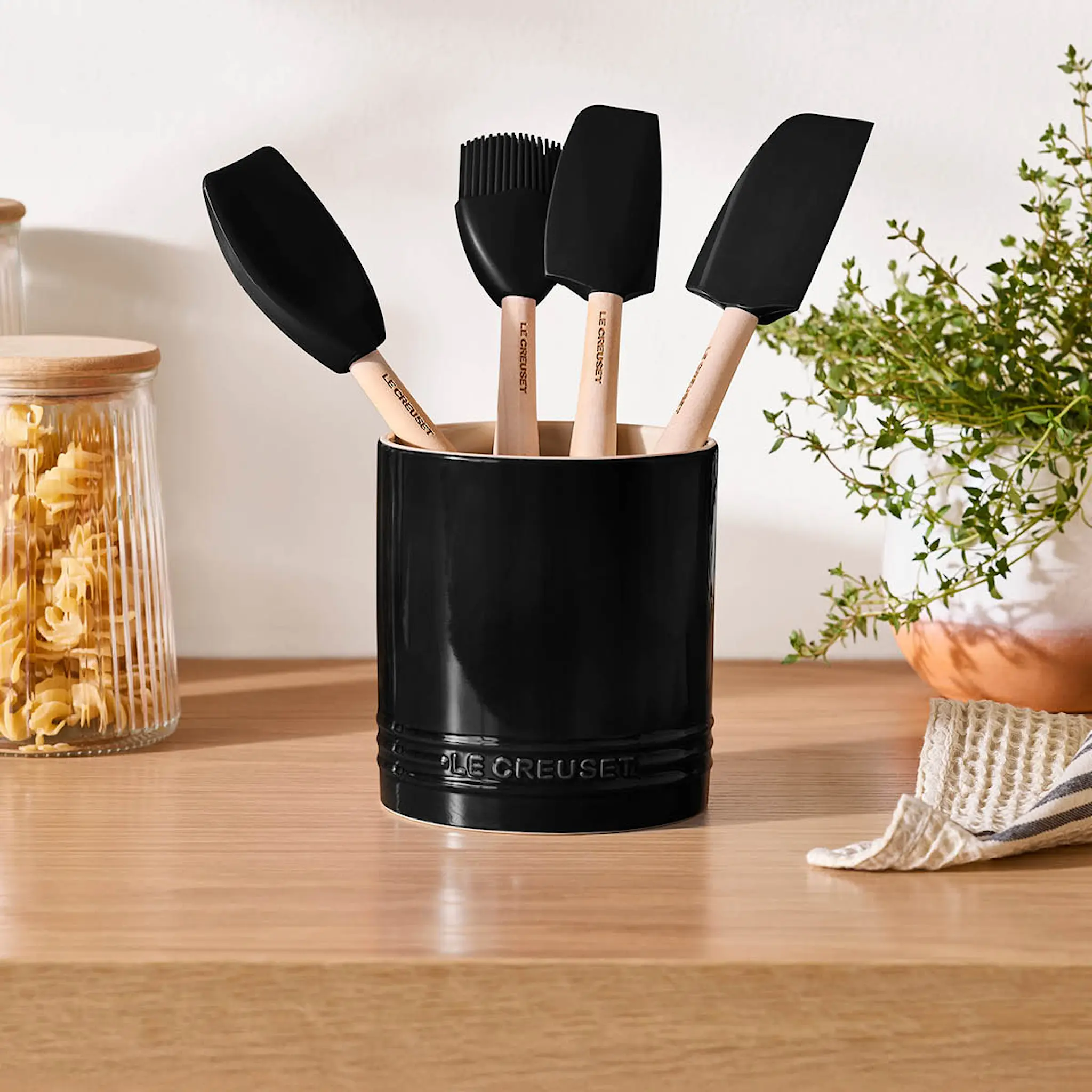 Le Creuset Signature aterin- ja keittiövälinepurkki 1,1 L black
