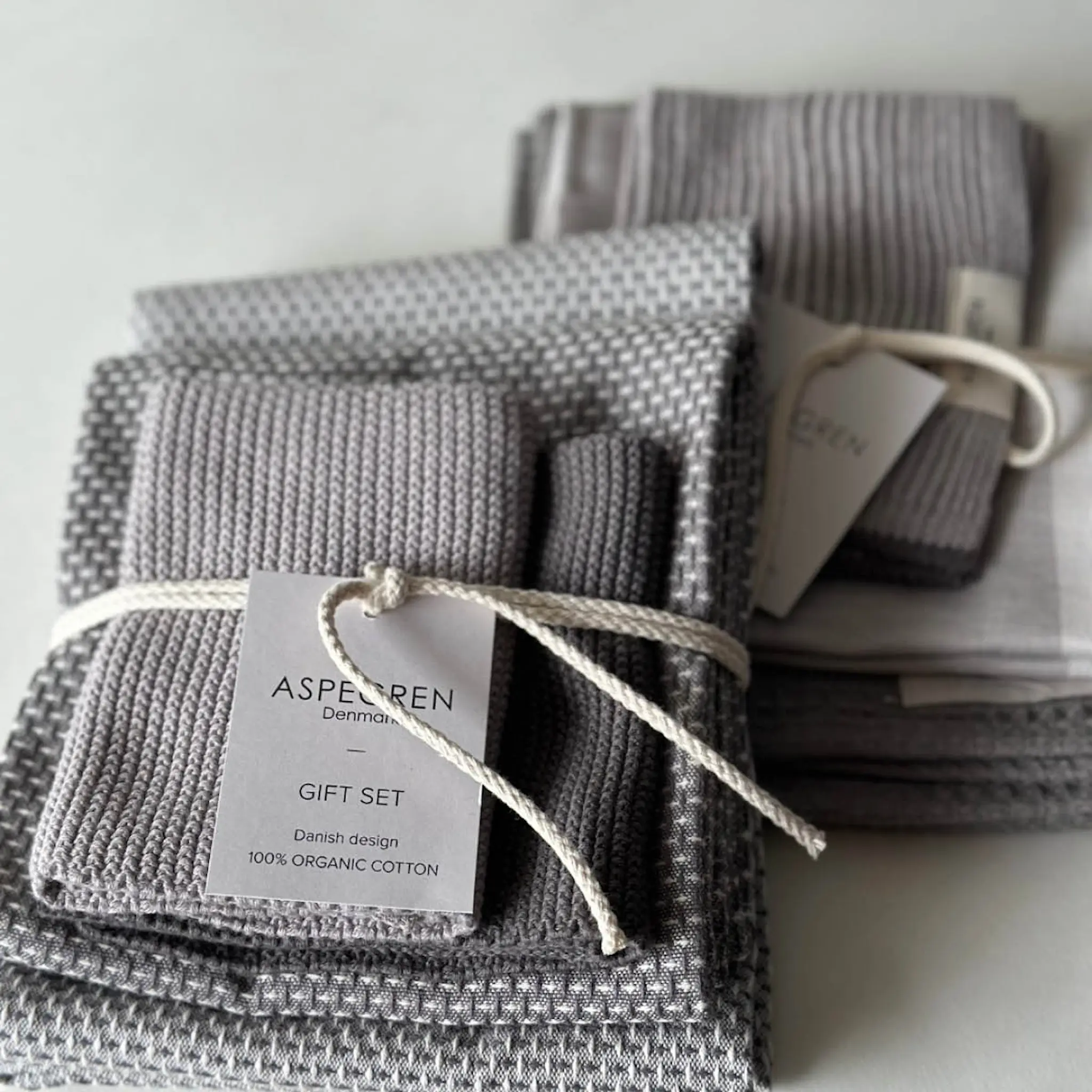 Aspegren Gavesett med 2 kjøkkenhåndkle & 2 oppvaskkluter granite