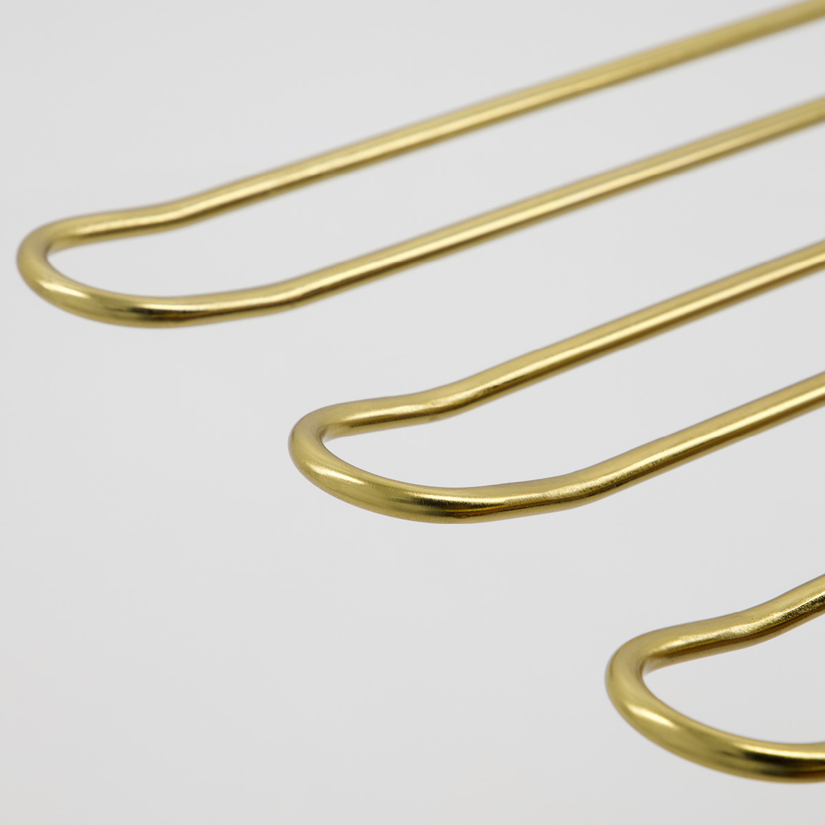 House Doctor Stilio glass rack 40x30 cm antikk gullfinish