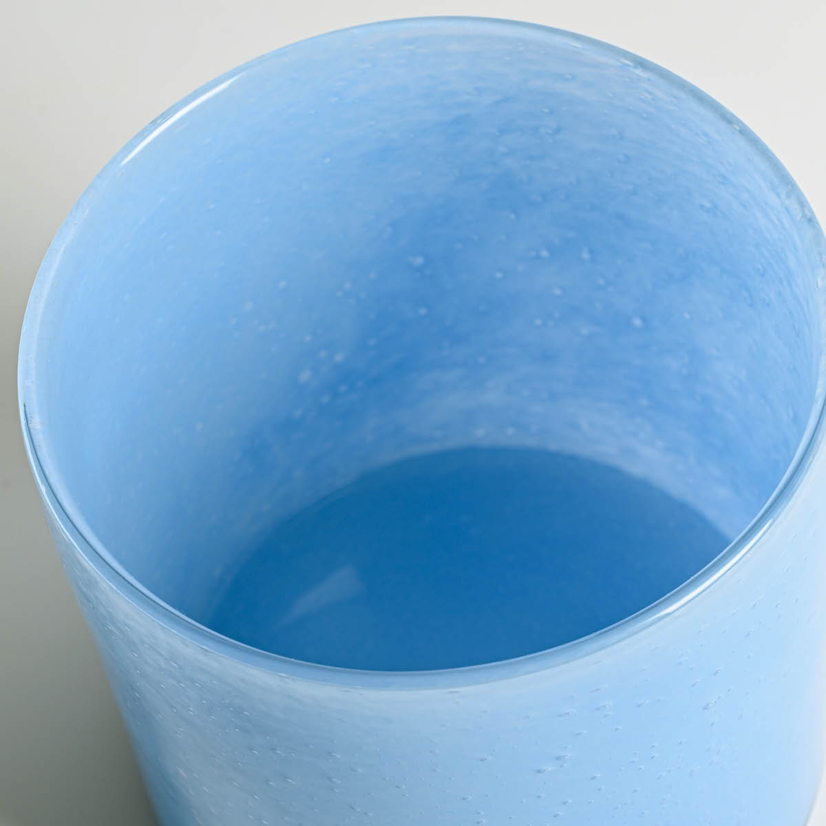 ByOn Calore ljuslykta M 15 cm ljusblå