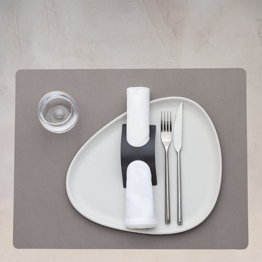 LIND DNA Square Leather Serene Pöytätabletti 35x44 cm Ash