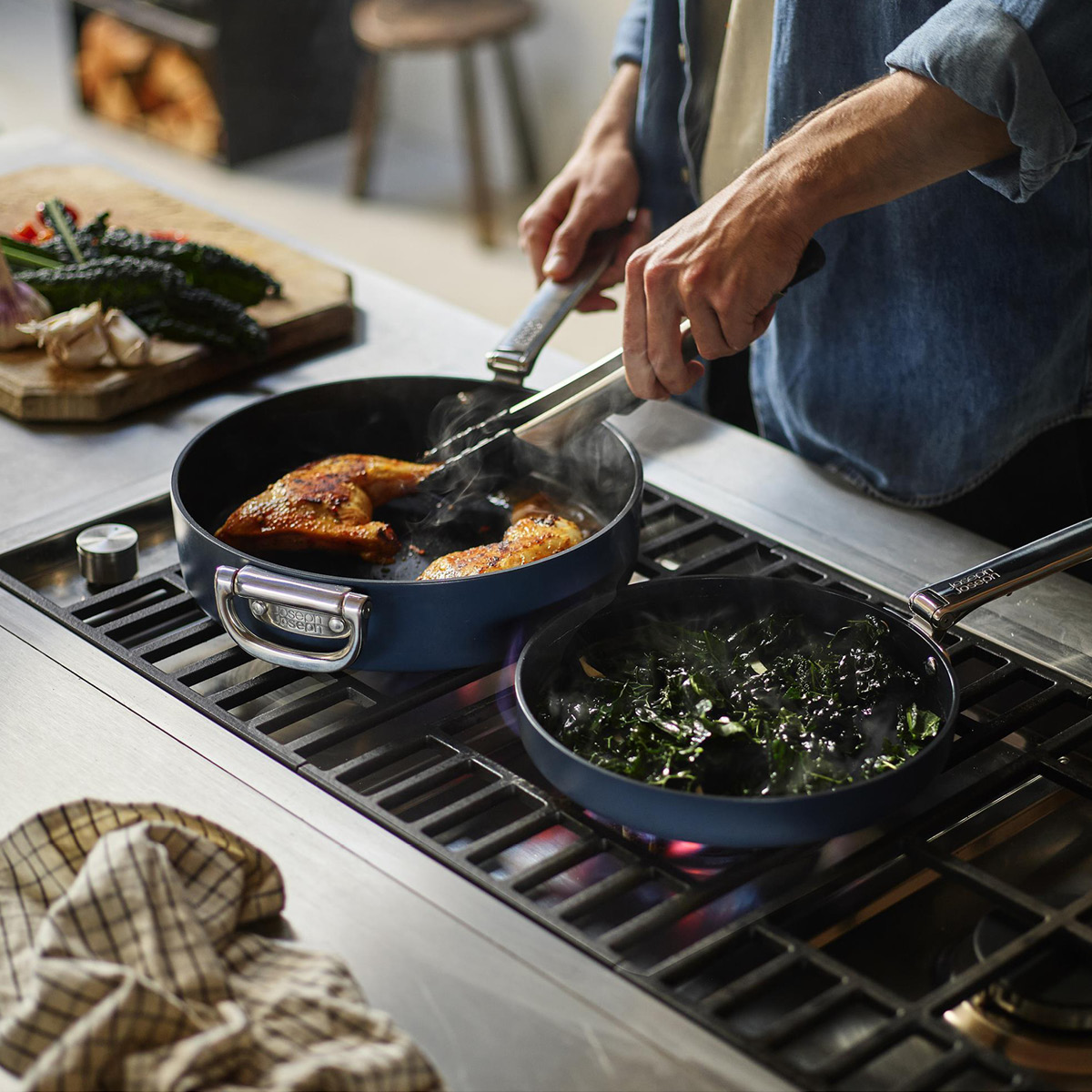 Joseph Joseph Space Paistinpannu 20 cm Midnight Blue