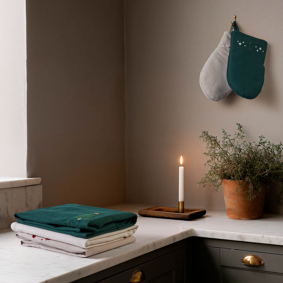 Juna Christmas Fable grillvott 16x25 cm sand