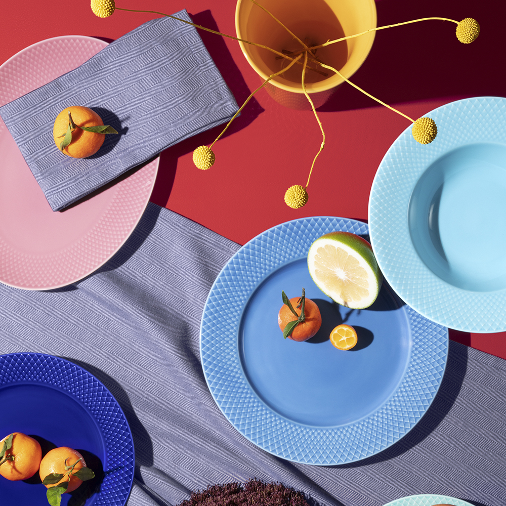 Lyngby Porcelæn Rhombe Color Serveringsfat Ovalt 28.5x21.5 cm Rosa