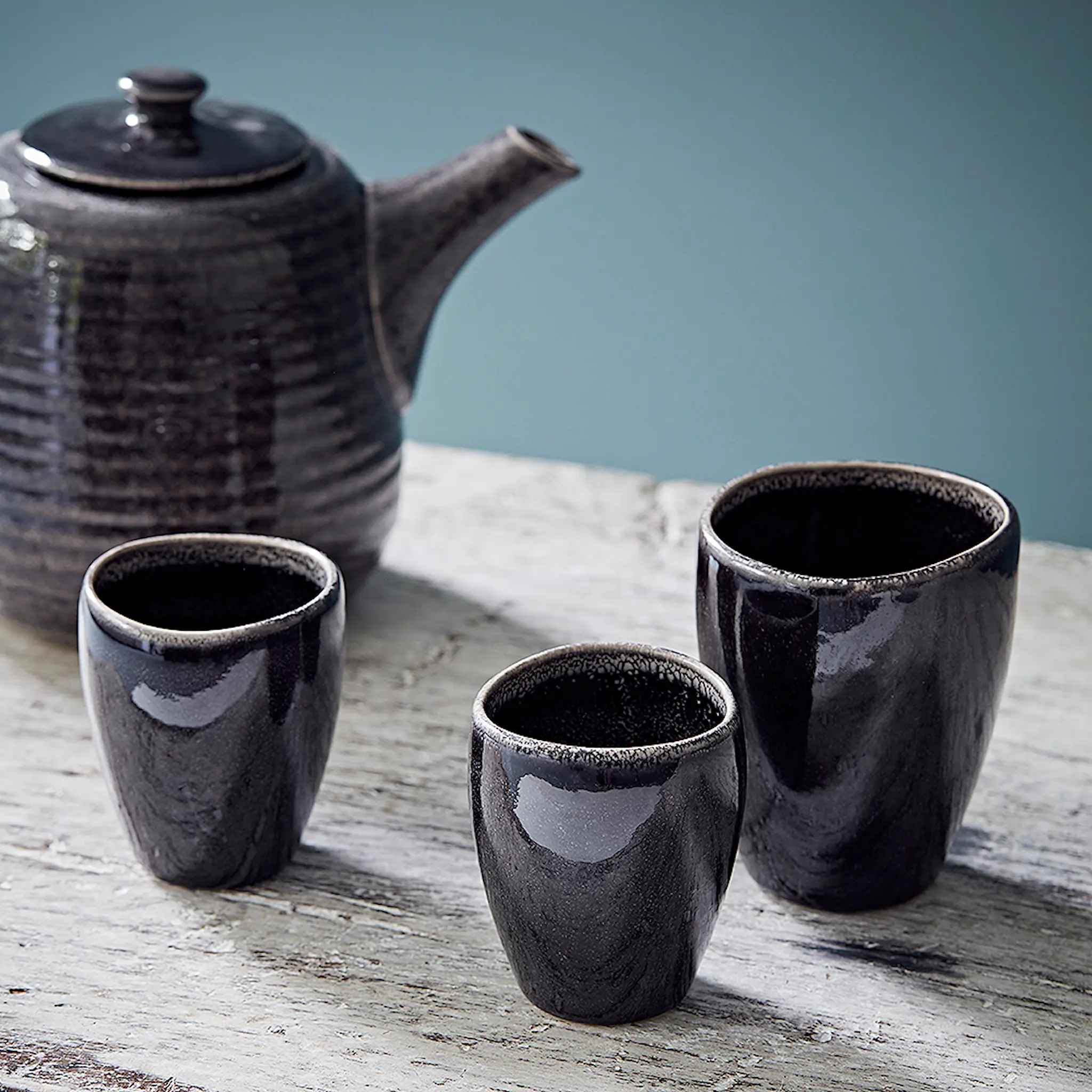 Broste Copenhagen Nordic Coal Muki korvaton 25 cl Musta