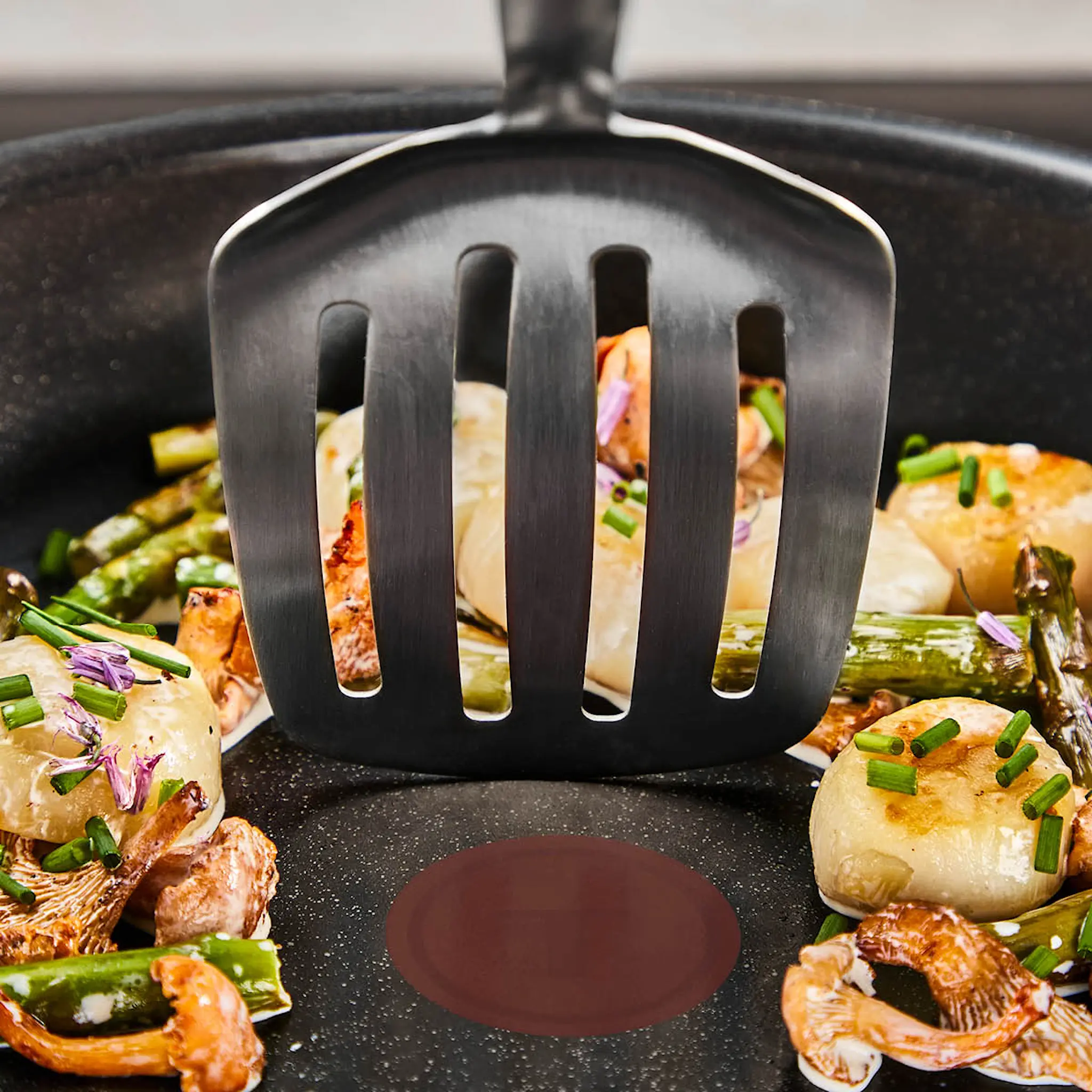 Tefal Exceptional Ceramic wokpanna 28 cm svart