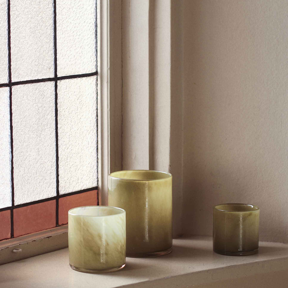 Tell Me More Lyrik lysholder glass 12x14 cm oliven