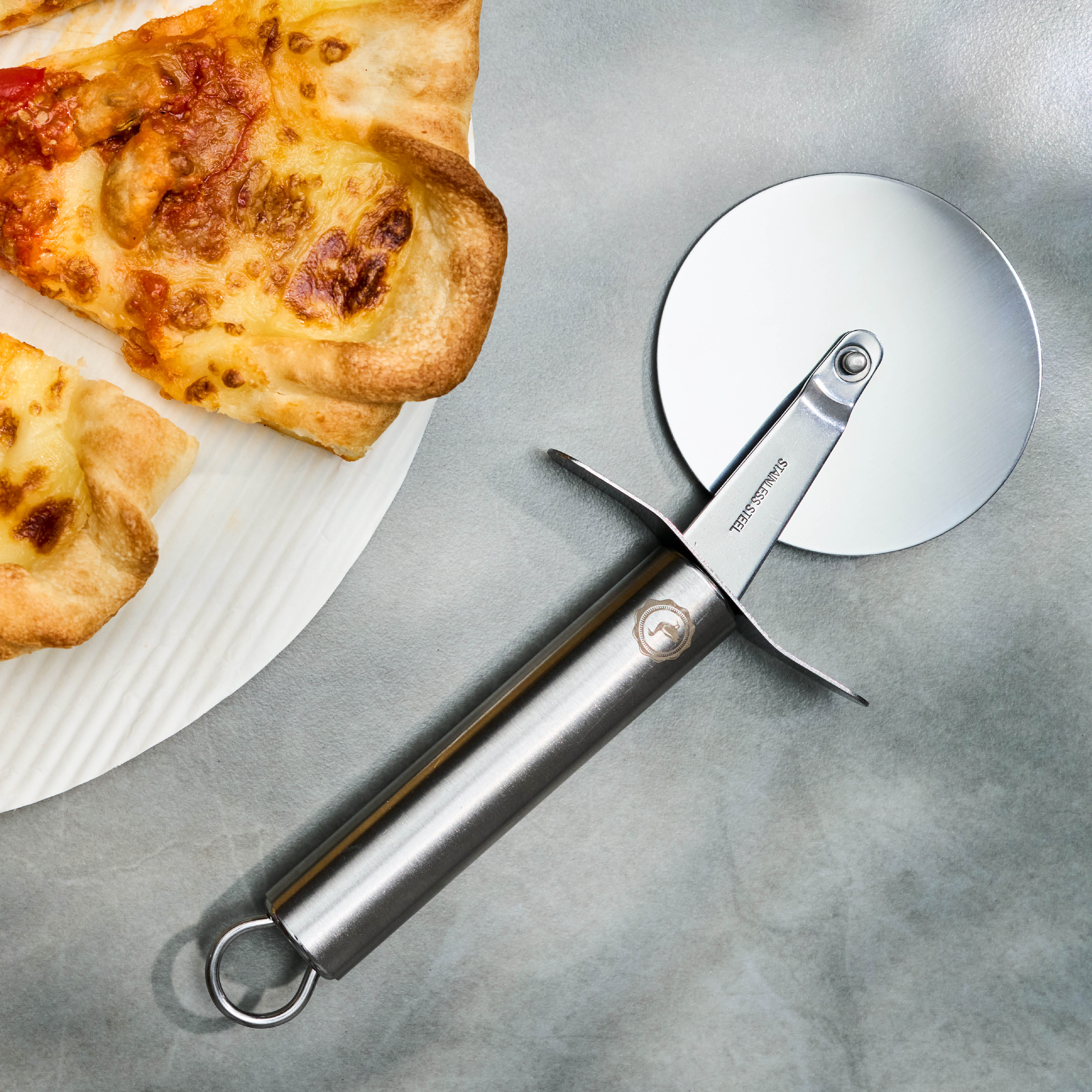 Anders Petter Steel Essentials pizzaskärare 22 cm stål