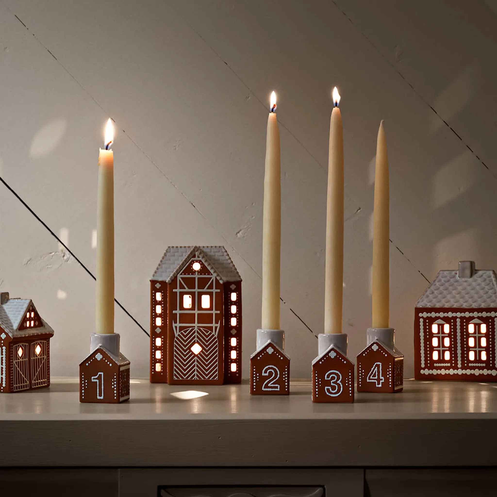 Kähler Gingerbread Adventtikynttelikkö 7,5x5 cm Ruskea