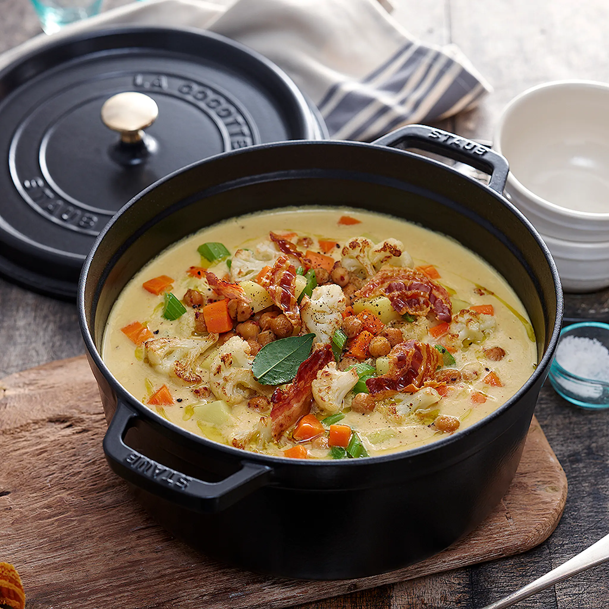 Staub Gryta 12,6 L rund Svart