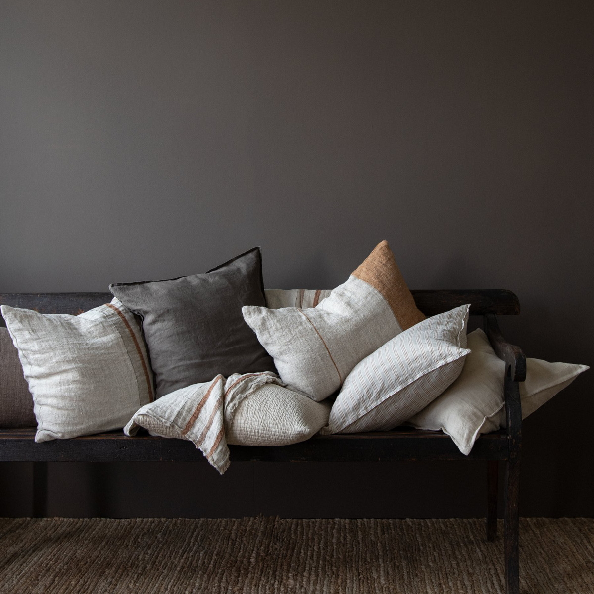 Tell Me More Adrian kuddfodral 40x60 cm spice