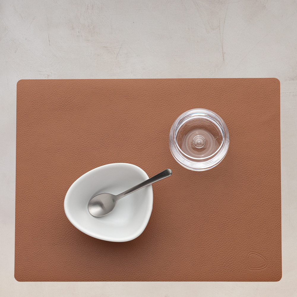 LIND DNA Leather Serene Rectangle Bordstablett 26x34 cm Nature