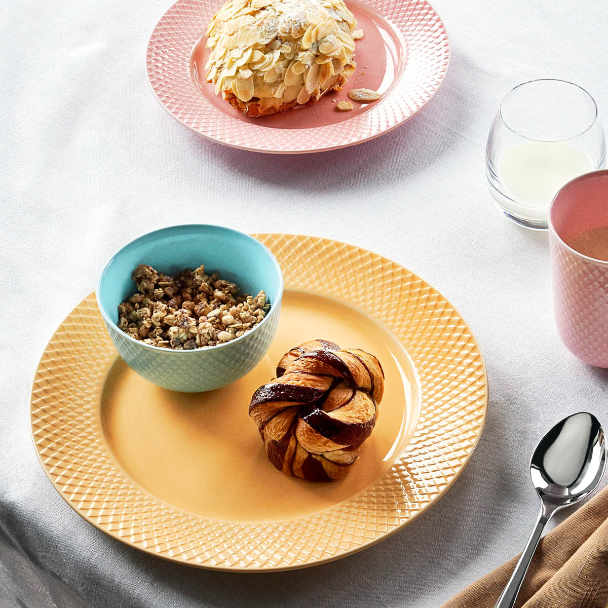 Lyngby Porcelæn Rhombe Color Lautanen 27 cm Hiekka