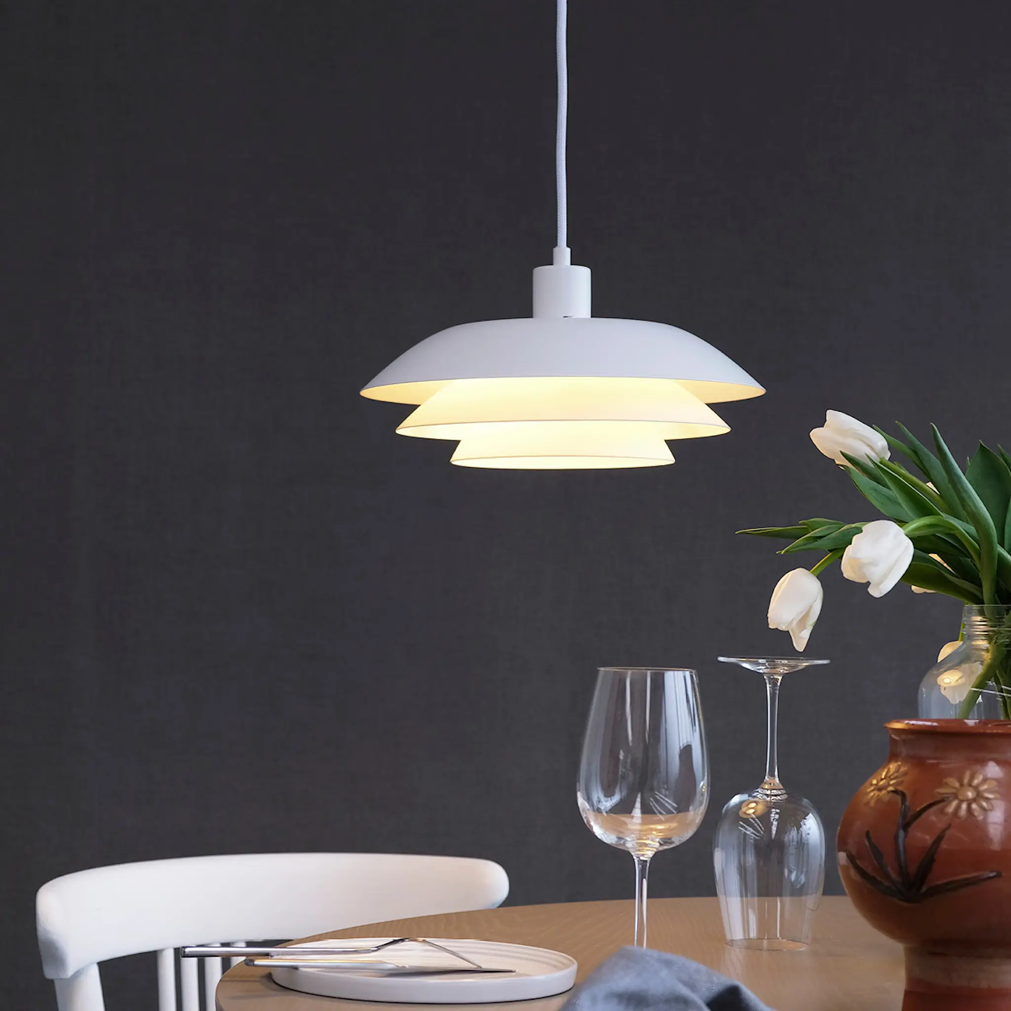 Dyberg Larsen DL31 pendellampa 15 cm vit