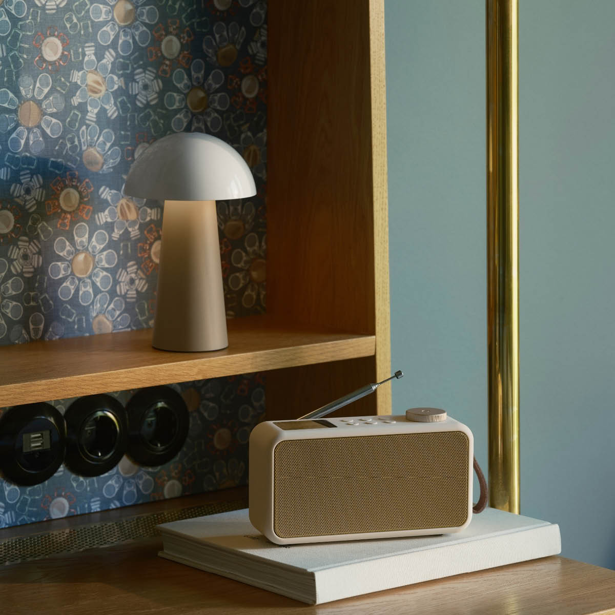 Kreafunk Bello portabel bordslampa LED 19,6 cm ivory sand