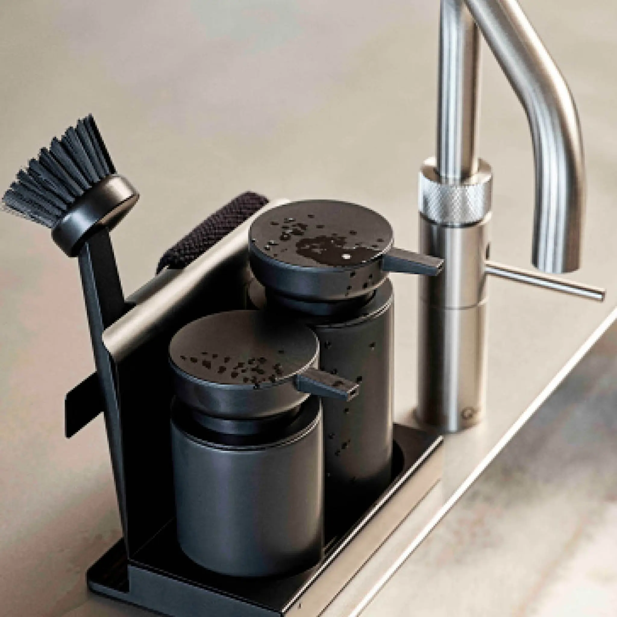 Zone DIISH Tiskiharjateline Musta