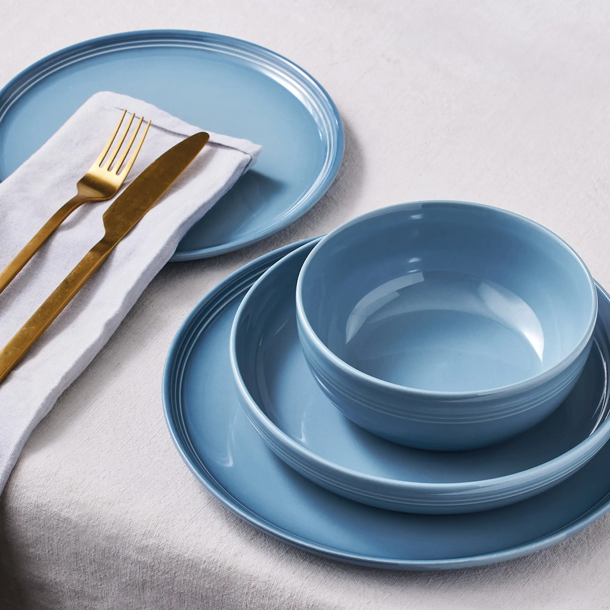 Le Creuset Coupe collection pastatallerken 22 cm chambray hover