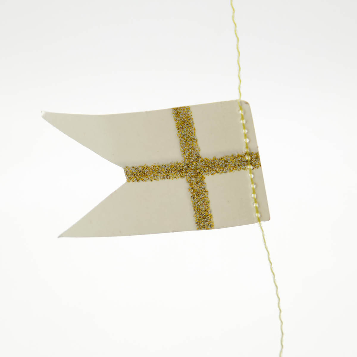 House Doctor Flags Viirinauha 500 cm Valkoinen/Samppanja