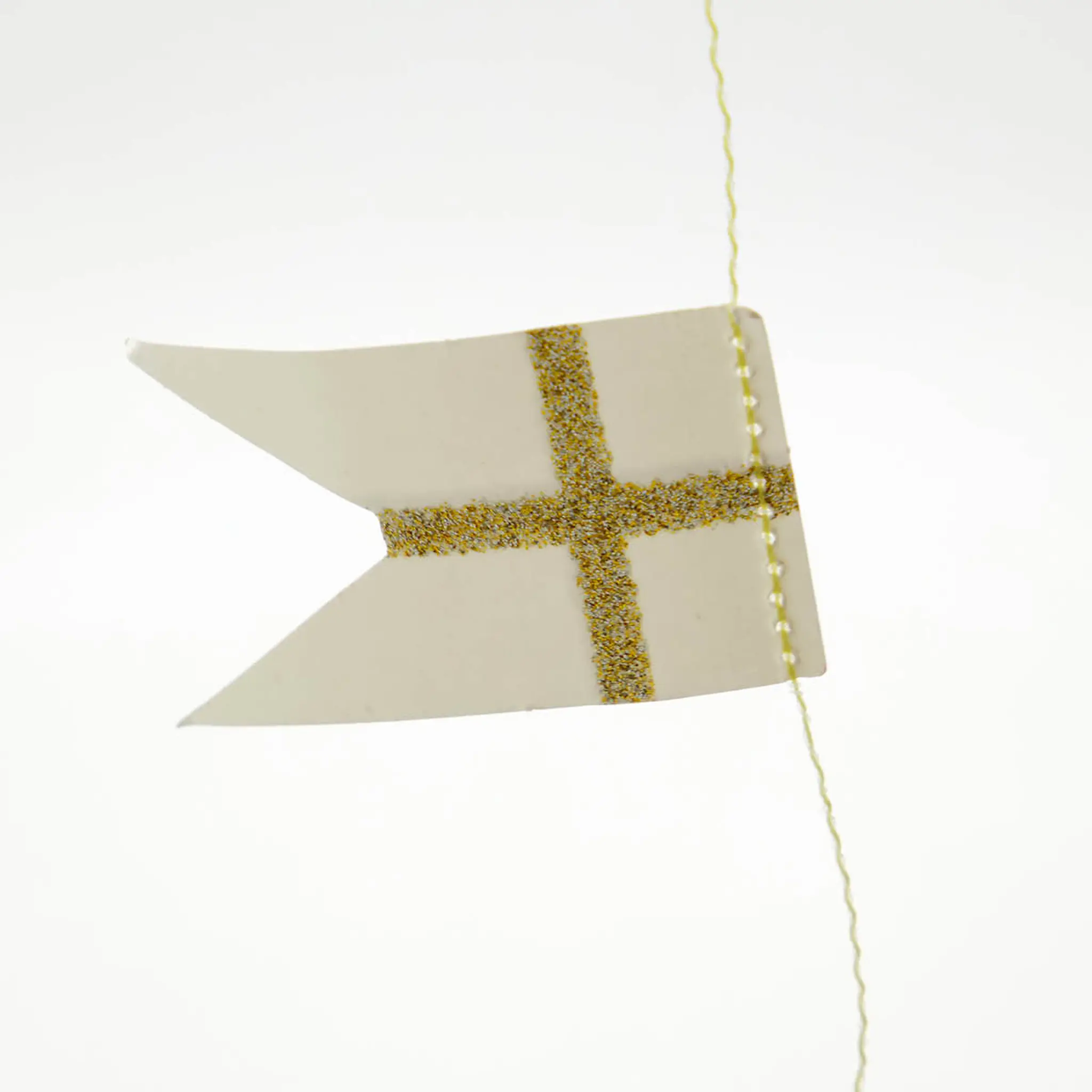 House Doctor Flags Viirinauha 500 cm Valkoinen/Samppanja