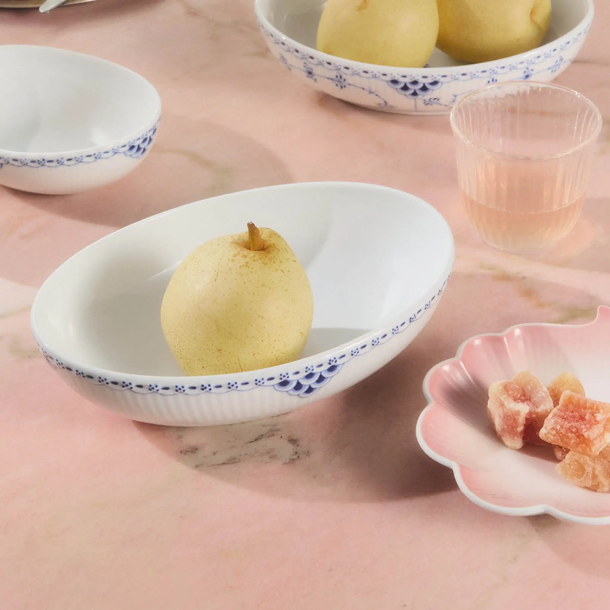 Royal Copenhagen Iris blomsterformet asjett 16 cm korall