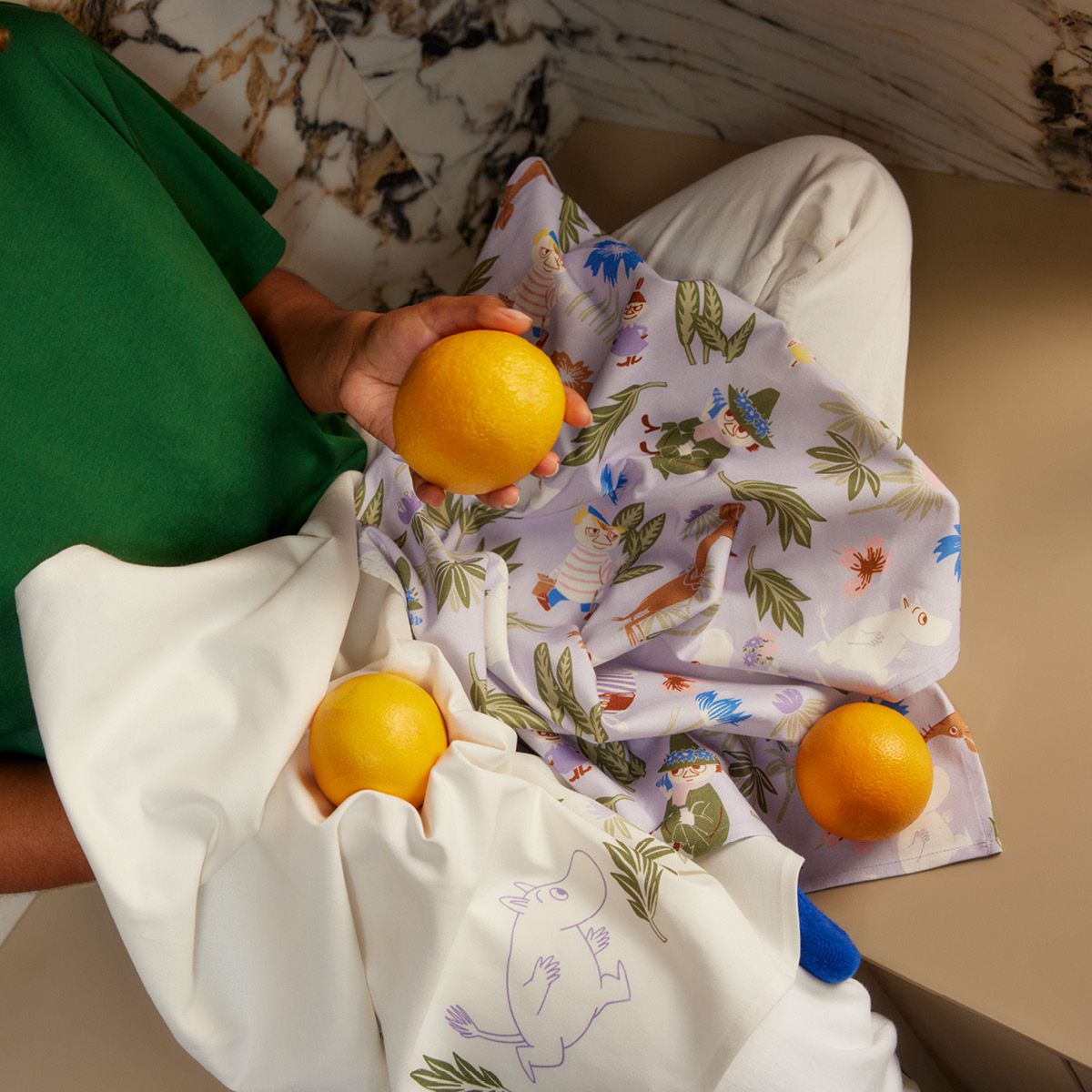 Moomin Arabia Mummi kjøkkenhåndkle 50x70 cm lilla