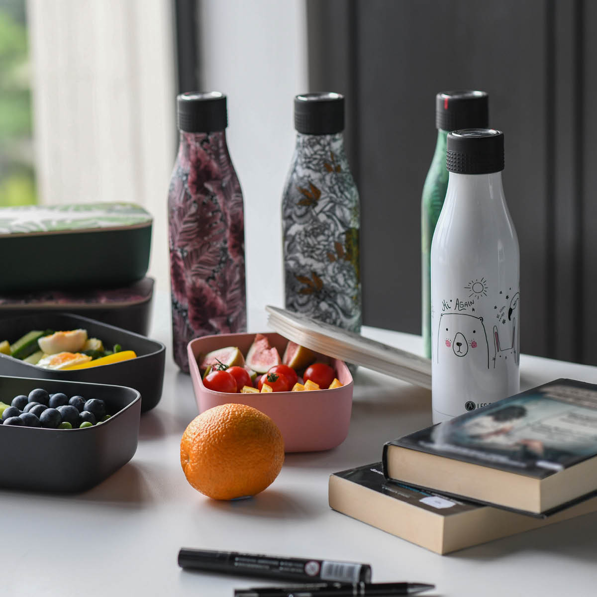 Les Artistes Bottle Up Design termoflaske 0,5L hvit/svart/rosa